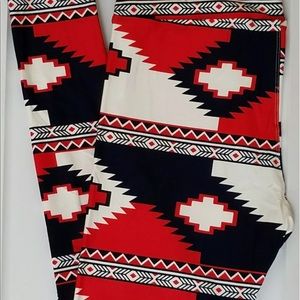 New Lularoe leggings tc fits size 12-18